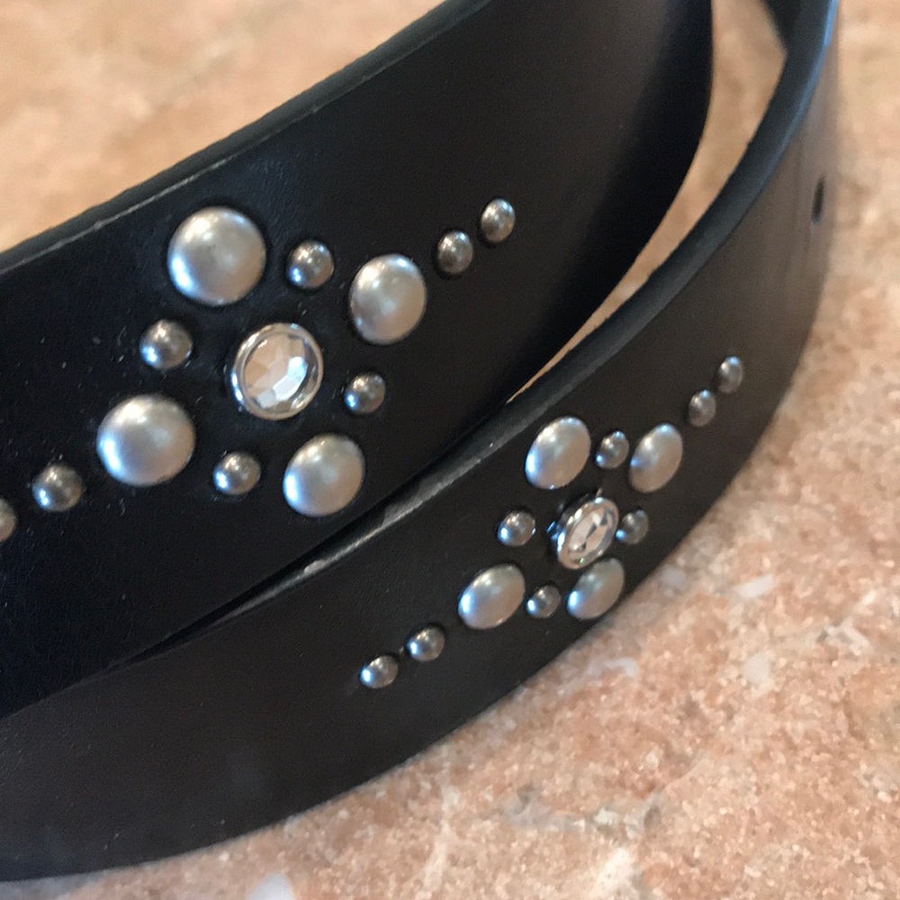 NWT Black Belt With Matte Gray & Clear Stone Belt